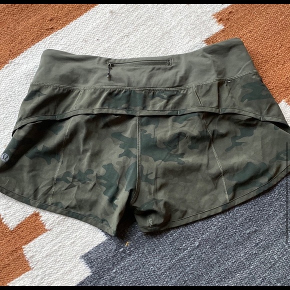 Lululemon speed shorts camo 6 - Picture 5 of 6